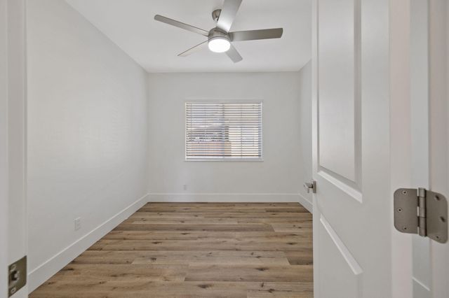 1404 Kaweah Street, Hanford, CA 93230