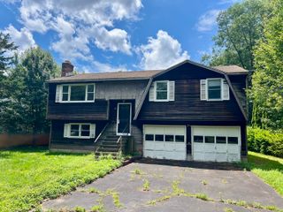 67 Harold Road, Farmington, CT 06032