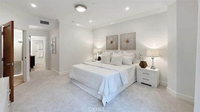 411 N Oakhurst Drive 102, Beverly Hills, CA 90210