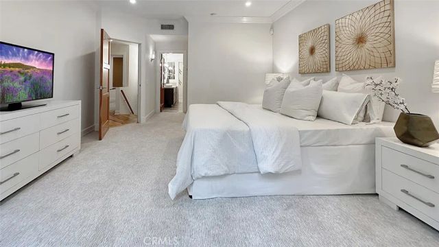 411 N Oakhurst Drive 102, Beverly Hills, CA 90210