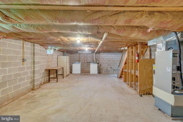 24 PEARL DR, Doylestown, PA 18901