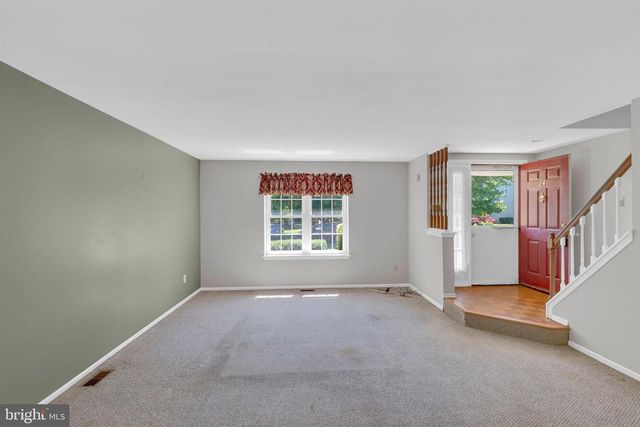 24 PEARL DR, Doylestown, PA 18901