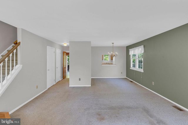 24 PEARL DR, Doylestown, PA 18901
