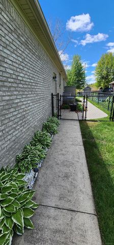 46809 Burt Court, Chesterfield, MI 48047