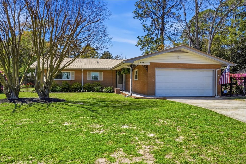 3251 Dogwood Ave, Brunswick, GA 31520