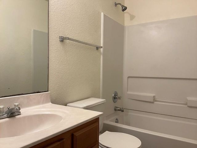 704 Big Sur TRL, Taylor, TX 76574