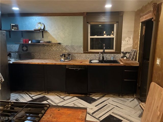 450 Washington Avenue, Lorain, OH 44052