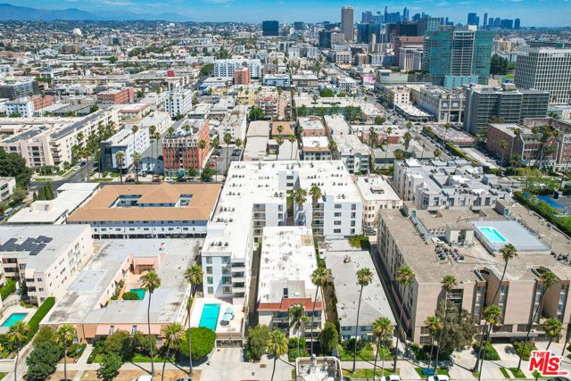533 S St Andrews Place 404, Los Angeles, CA 90020
