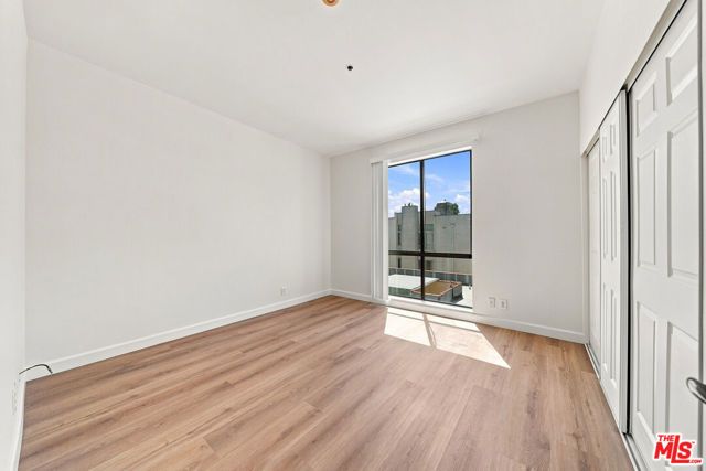 533 S St Andrews Place 404, Los Angeles, CA 90020