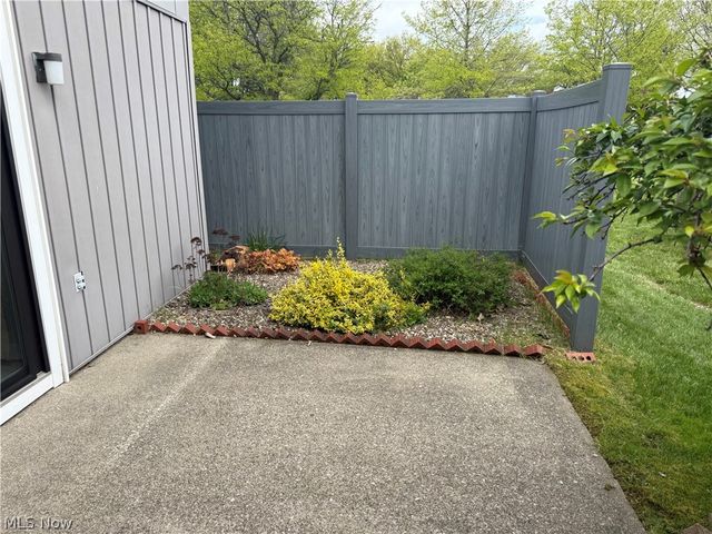 19281 Idlewood Trail, Strongsville, OH 44149