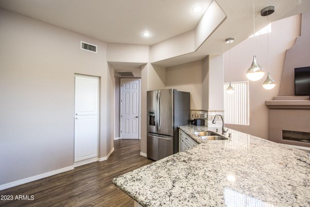 3800 S CANTABRIA Circle 1048, Chandler, AZ 85248