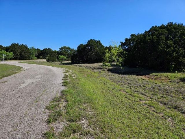 43136 Lantana Dr, Whitney, TX 76692