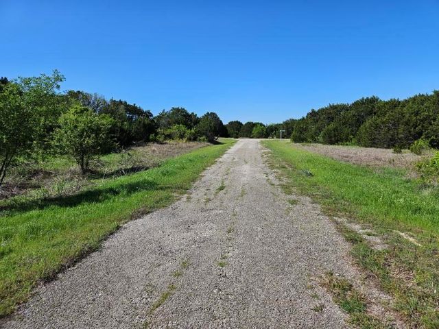 43136 Lantana Dr, Whitney, TX 76692