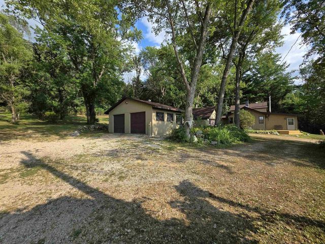 3710 Johnson Drive, Deerfield, WI 53531
