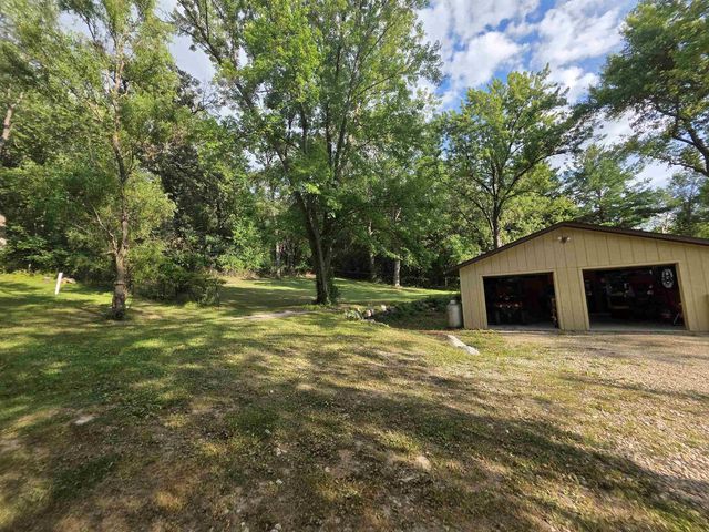 3710 Johnson Drive, Deerfield, WI 53531