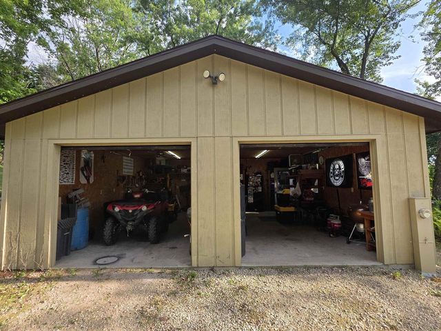 3710 Johnson Drive, Deerfield, WI 53531