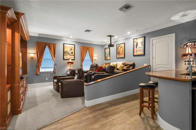 649 Bow Line DR, Naples, FL 34103