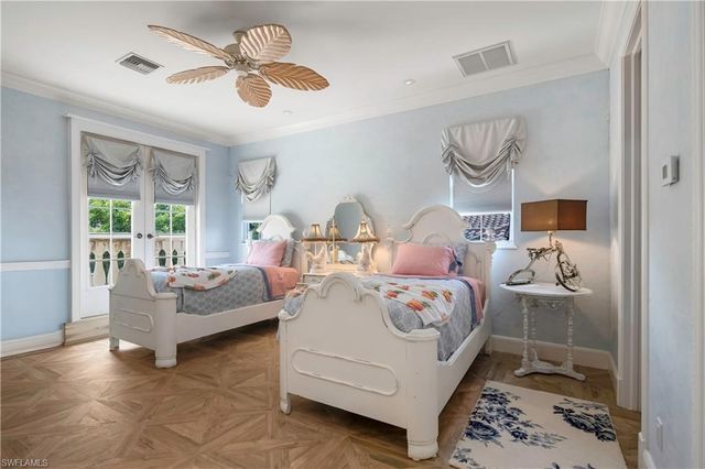 649 Bow Line DR, Naples, FL 34103