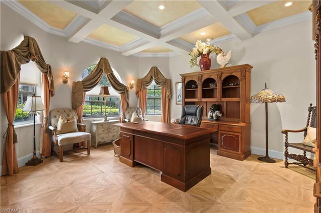 649 Bow Line DR, Naples, FL 34103