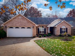 1701 Headley Green, Lexington, KY 40504