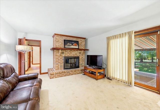 1295 WAKEFIELD CT CT, Glen Mills, PA 19342
