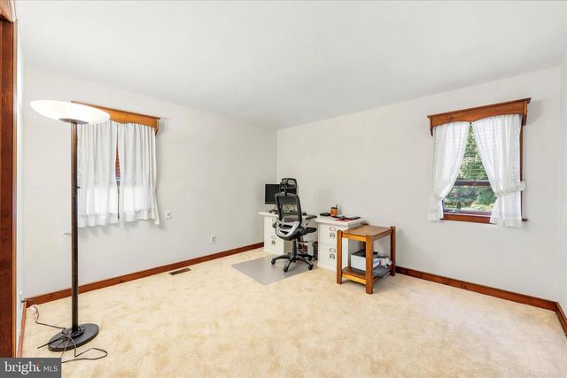 1295 WAKEFIELD CT CT, Glen Mills, PA 19342
