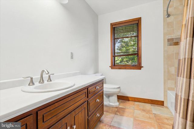 1295 WAKEFIELD CT CT, Glen Mills, PA 19342