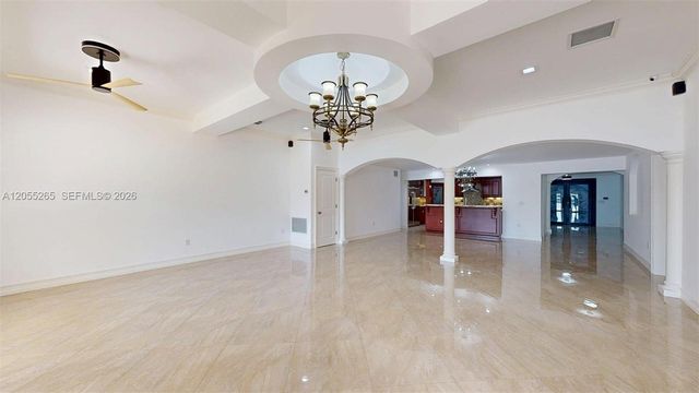 6265 W 10th Ave, Hialeah, FL 33012