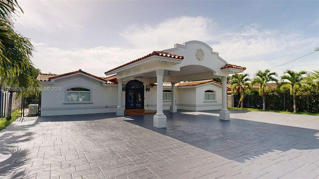 6265 W 10th Ave, Hialeah, FL 33012