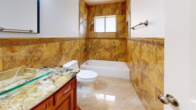 6265 W 10th Ave, Hialeah, FL 33012