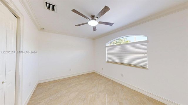6265 W 10th Ave, Hialeah, FL 33012