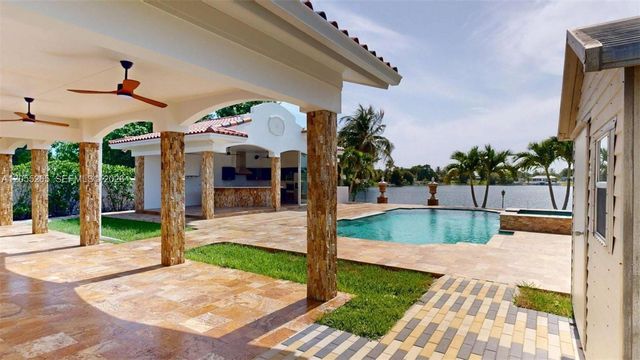 6265 W 10th Ave, Hialeah, FL 33012