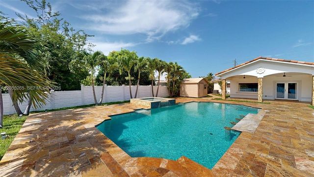 6265 W 10th Ave, Hialeah, FL 33012