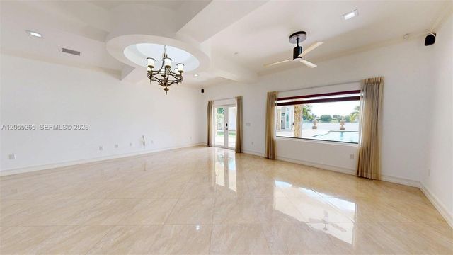 6265 W 10th Ave, Hialeah, FL 33012
