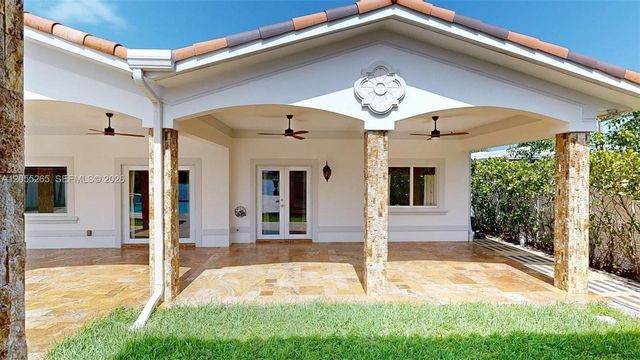 6265 W 10th Ave, Hialeah, FL 33012