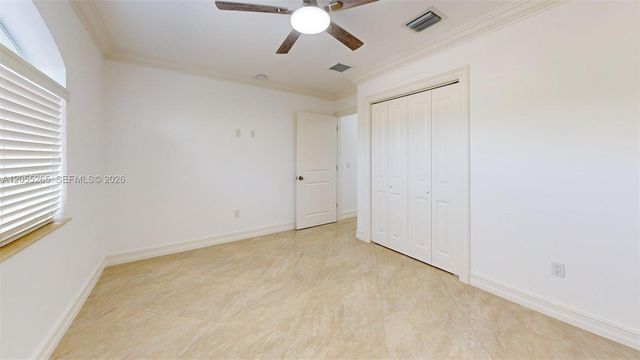 6265 W 10th Ave, Hialeah, FL 33012