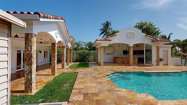 6265 W 10th Ave, Hialeah, FL 33012
