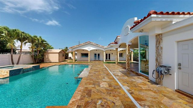 6265 W 10th Ave, Hialeah, FL 33012