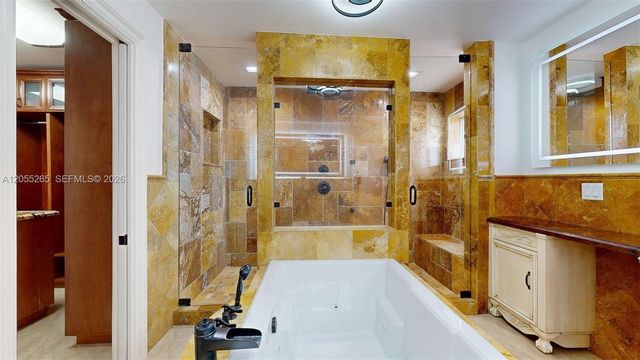 6265 W 10th Ave, Hialeah, FL 33012