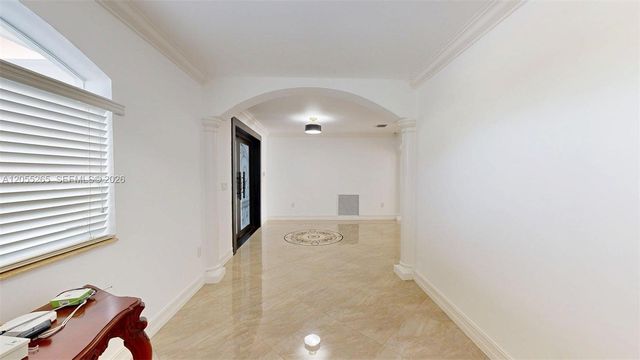 6265 W 10th Ave, Hialeah, FL 33012