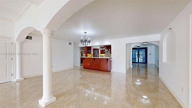 6265 W 10th Ave, Hialeah, FL 33012
