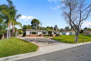 22573 Arriba Drive, Saugus, CA 91350