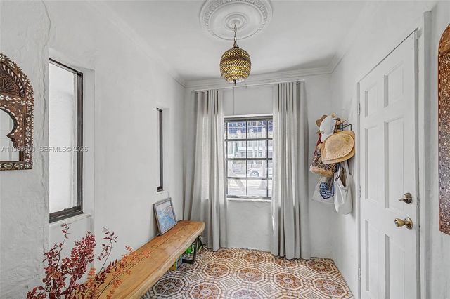 3233 Crystal Ct, Miami, FL 33133