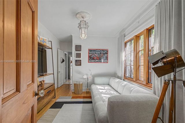 3233 Crystal Ct, Miami, FL 33133