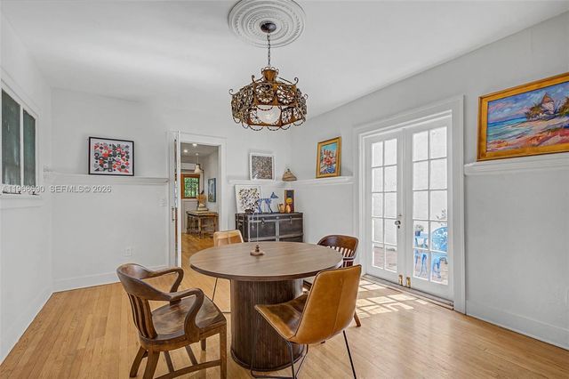 3233 Crystal Ct, Miami, FL 33133