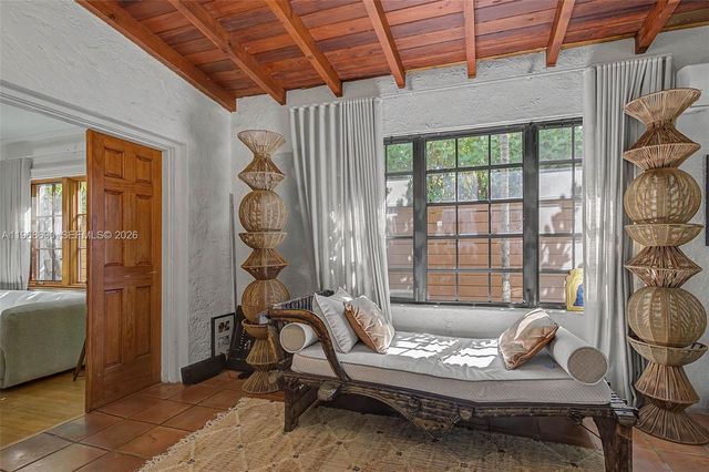 3233 Crystal Ct, Miami, FL 33133