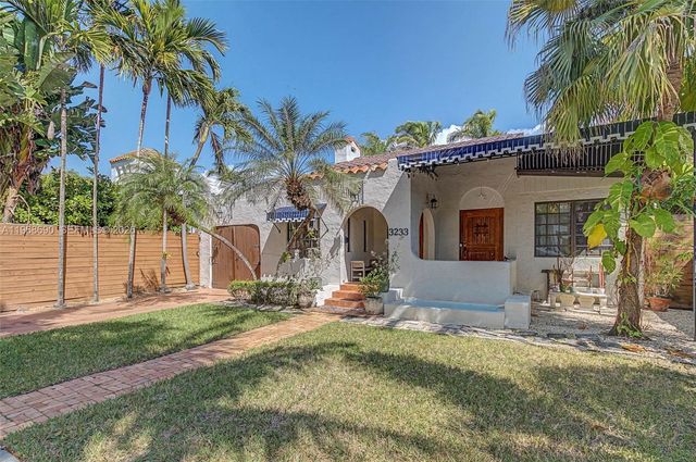 3233 Crystal Ct, Miami, FL 33133