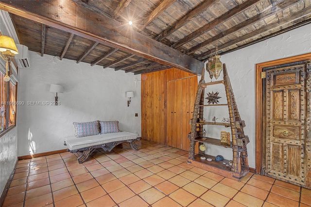 3233 Crystal Ct, Miami, FL 33133