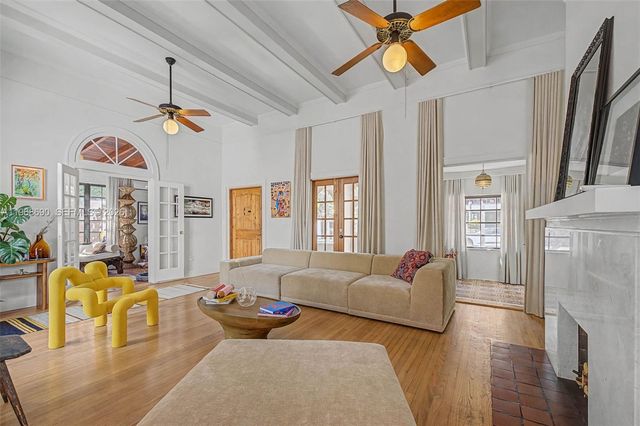 3233 Crystal Ct, Miami, FL 33133