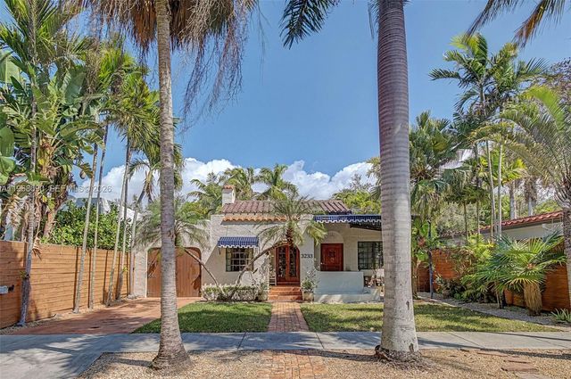 3233 Crystal Ct, Miami, FL 33133